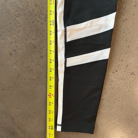 Zella leggings. Black with white trim. Size L. - Picture 4 of 6